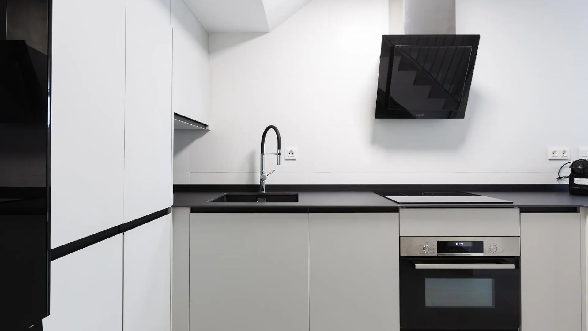 La Goleta: Nice Apartment In The Central District Màlaga